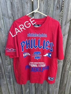 Philadelphia Phillies Red Graphic Tee - Large